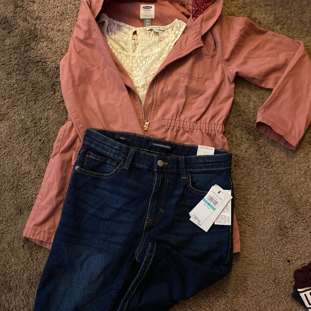 Size 16Calvin Klein skinny shorts brand new with American eagle tankTop and Old